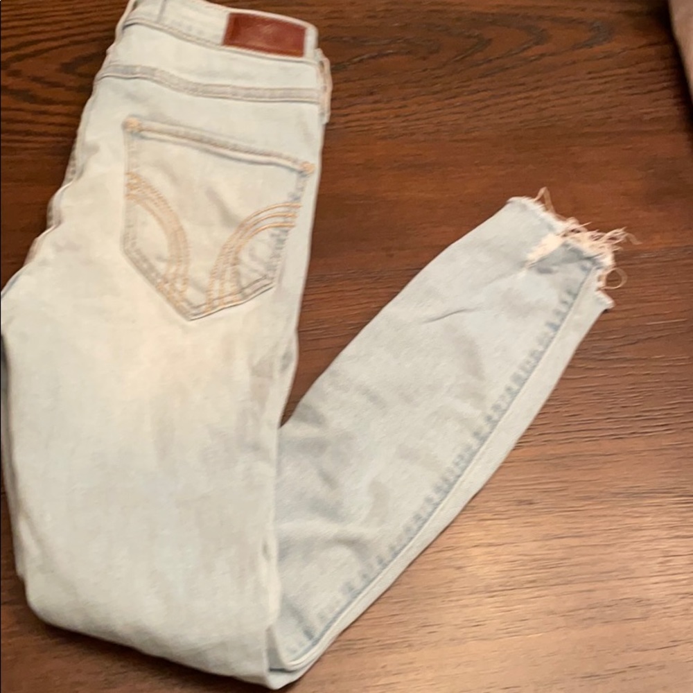 Woman’s Juniors Hollister Jeans Size 00S